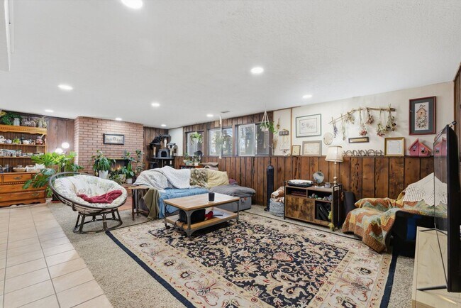 property at 4050 Taylor Ave