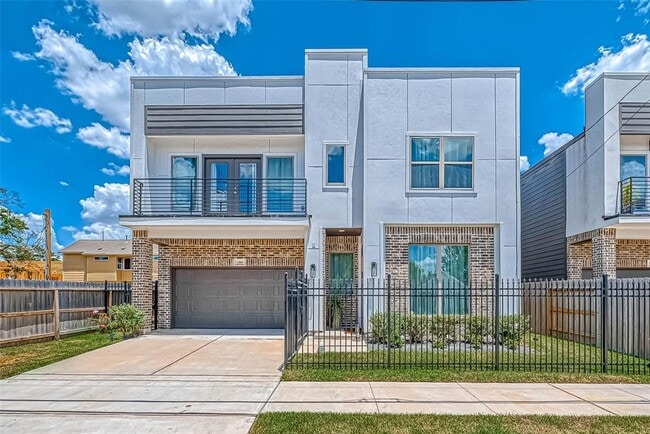 property at 1806 Schweikhardt St