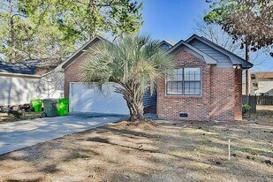 220 Risdon Way in Columbia, SC - Building Photo