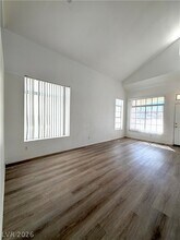 846 Zinnia Cir in Henderson, NV - Building Photo - Building Photo