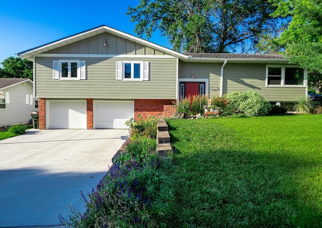 1009 Ann Ave in Norfolk, NE - Building Photo - Building Photo