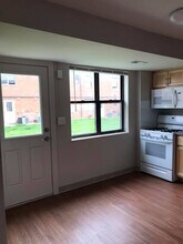 Century Woods Apartments in Rock Island, IL - Building Photo - Building Photo
