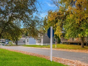 12628 Garland Ave in Apple Valley, MN - Building Photo - Building Photo