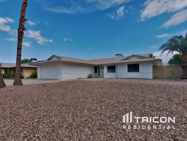 3310 W Acoma Dr