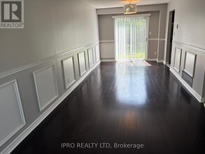 3255 Anderson Crescent in Mississauga, ON - Building Photo - Building Photo