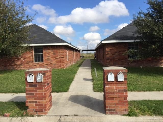 property at 16 West Dr