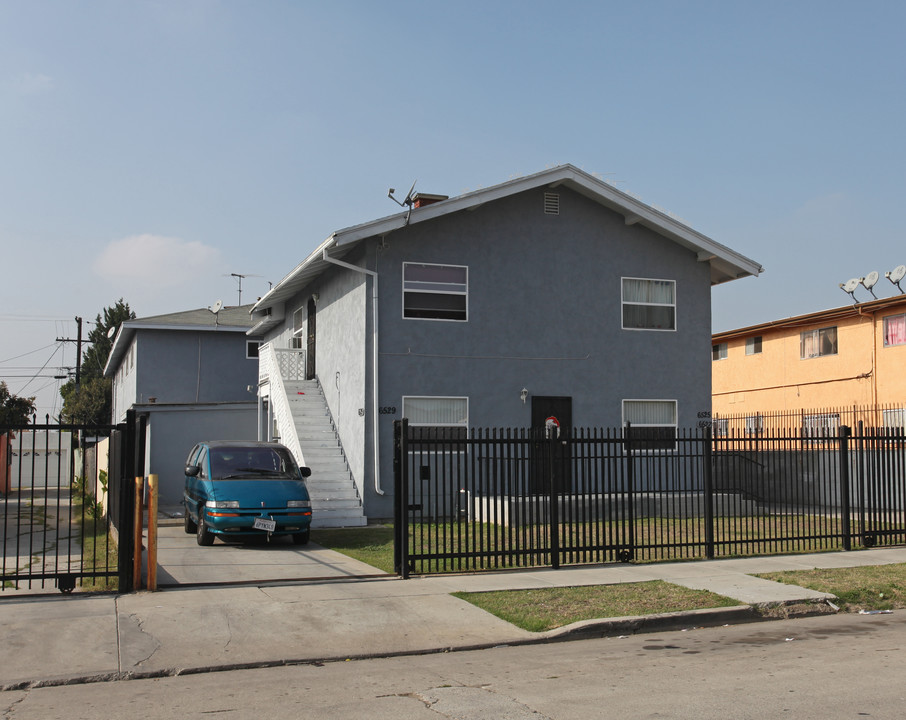 6525-6529 S Victoria Ave in Los Angeles, CA - Foto de edificio