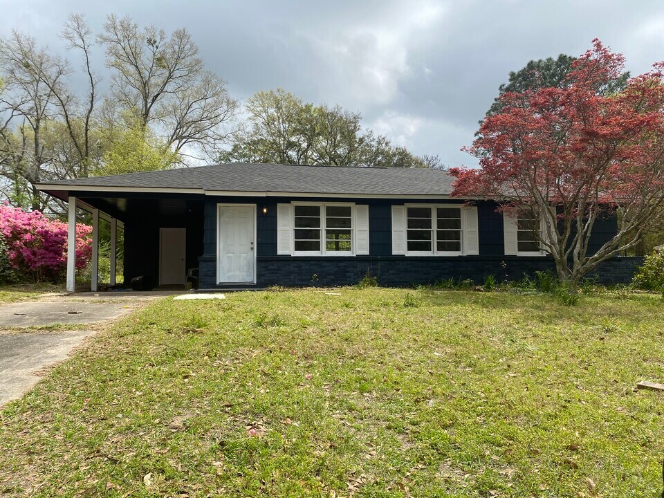 1128 Garland Dr in Mobile, AL - Building Photo
