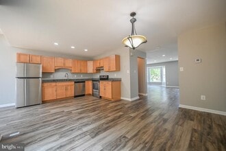 107 Sunny Hill Ct in Stafford, VA - Building Photo - Building Photo