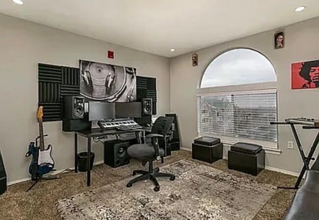 property at 18919 E Warren Cir