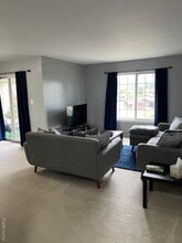 25361 Shiawassee Cir in Southfield, MI - Building Photo - Building Photo