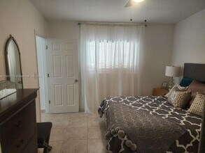 3221 SW 93rd Pl in Miami, FL - Building Photo - Building Photo