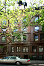 33 W 89th St in New York, NY - Building Photo - Building Photo