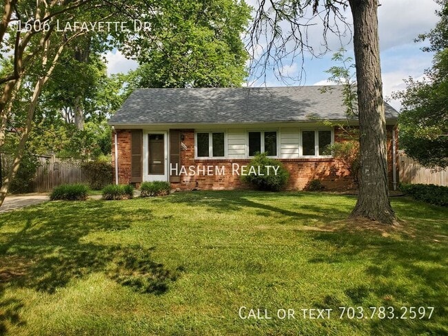1606 Lafayette Dr in Alexandria, VA - Building Photo - Building Photo