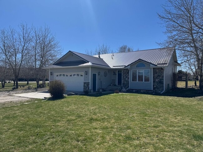 property at 82 Stillwater Dr