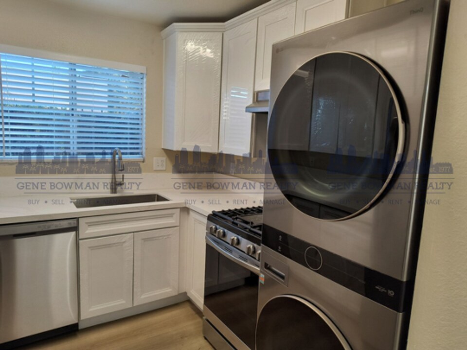 705 B Ave in National City, CA - Building Photo
