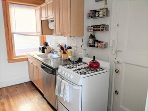 97 Hancock St in Cambridge, MA - Foto de edificio - Building Photo