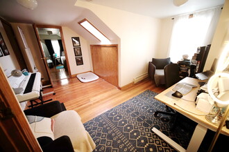 22 8th St, Unit 2 in Cambridge, MA - Building Photo - Building Photo