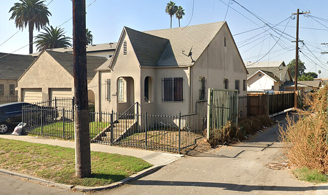 759 E 84th St in Los Angeles, CA - Building Photo - Building Photo