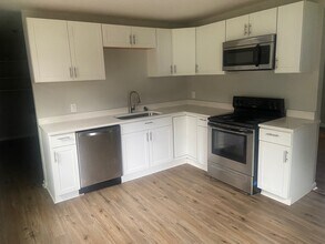 2900 Edsel Pl in Charlotte, NC - Building Photo - Building Photo