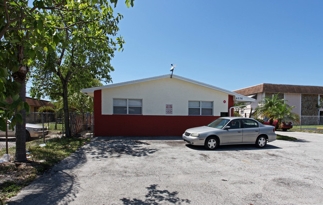 6036 SW 27th St in Miramar, FL - Building Photo - Building Photo