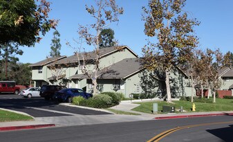Melrose Manor in Chula Vista, CA - Building Photo