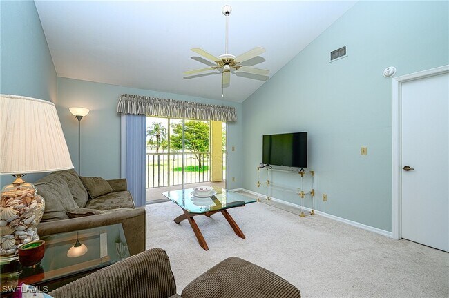 2650 Kings Lake Blvd in Naples, FL - Building Photo - Building Photo