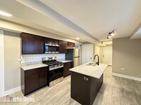 3301 N Harding Ave, Unit G06C in Chicago, IL - Building Photo - Building Photo