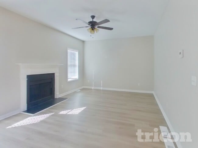 374 Madison Ave in Hampton, GA - Building Photo - Building Photo