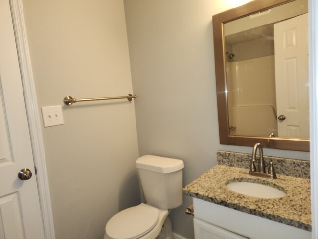 2005 Morgan Ave SW-Unit -Unit4 in Decatur, AL - Building Photo - Building Photo