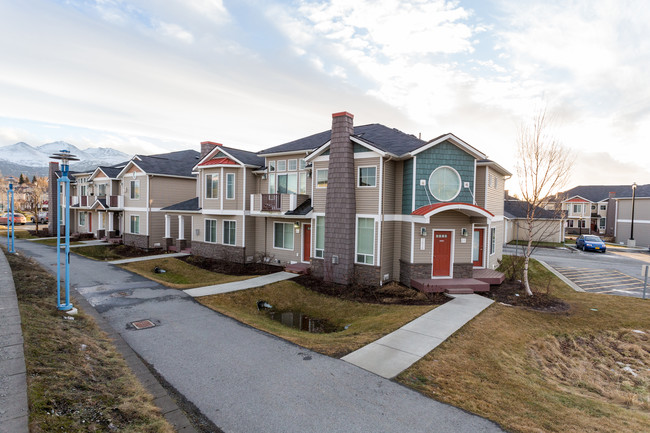 Grass Creek Village in Anchorage, AK - Foto de edificio - Building Photo