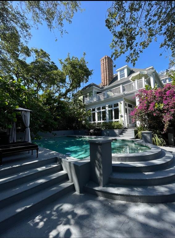 property at 6220 Bayshore Blvd