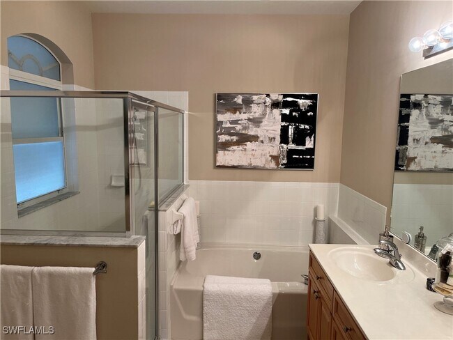 1888 Crestview Way in Naples, FL - Building Photo - Building Photo