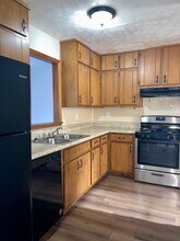 5882 Sheldon Ct in Atlanta, GA - Building Photo - Building Photo