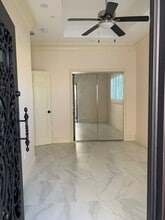 1010 S Elliott Pl in Santa Ana, CA - Building Photo - Building Photo