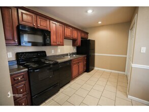 1616 Latourette Ln in Jonesboro, AR - Building Photo - Building Photo