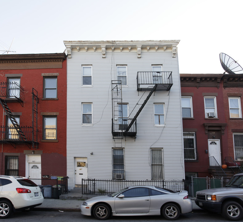 187 Classon Ave in Brooklyn, NY - Building Photo