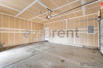 27 Silver Poplar Ct in Roseville, CA - Foto de edificio - Building Photo