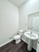 7512 Clayton Ave in Coopersburg, PA - Building Photo - Building Photo