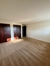 5 Losson Garden Dr in Cheektowaga, NY - Building Photo - Building Photo