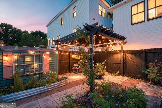 property at 1410 Jefferson St