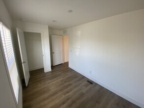 2060 N Center St in Mesa, AZ - Building Photo - Building Photo