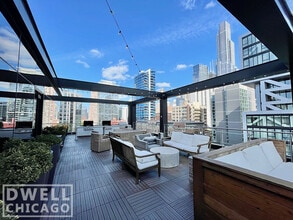 640 N La Salle Dr, Unit 304 in Chicago, IL - Foto de edificio - Building Photo