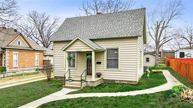 property at 309 N 3rd St