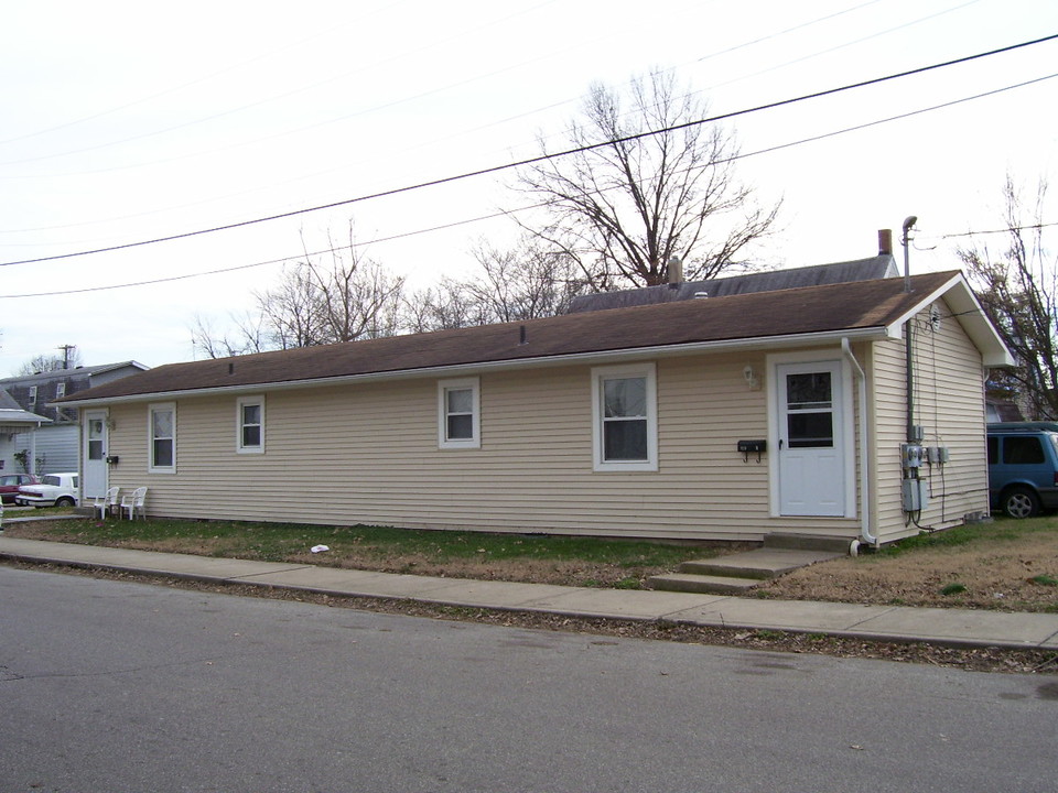 920 N Elliott St in Evansville, IN - Foto de edificio