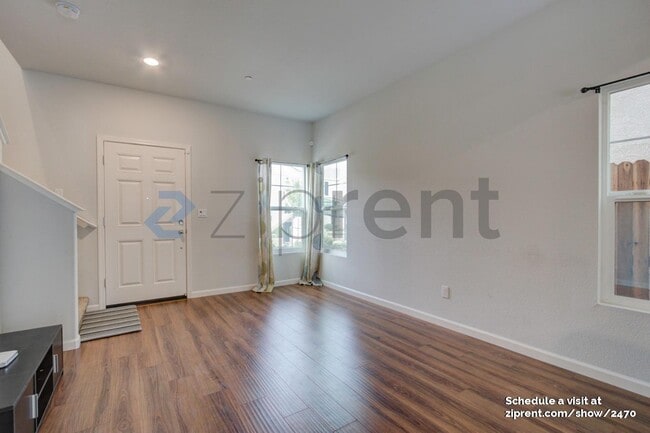 8159 Laurel Willow Ln in Sacramento, CA - Building Photo - Building Photo