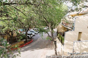 8642 Fredericksburg Rd in San Antonio, TX - Building Photo - Building Photo