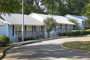 Oaks at Magnolia Apartamentos