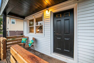 720 W Washington St in Colorado Springs, CO - Building Photo - Building Photo