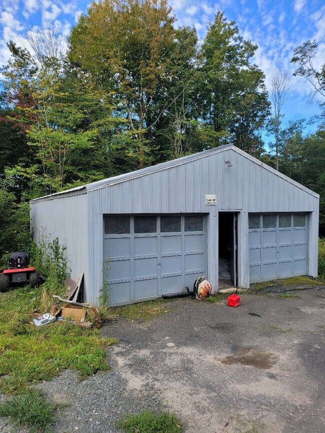 203 Airport Rd in Mongaup Valley, NY - Building Photo - Building Photo